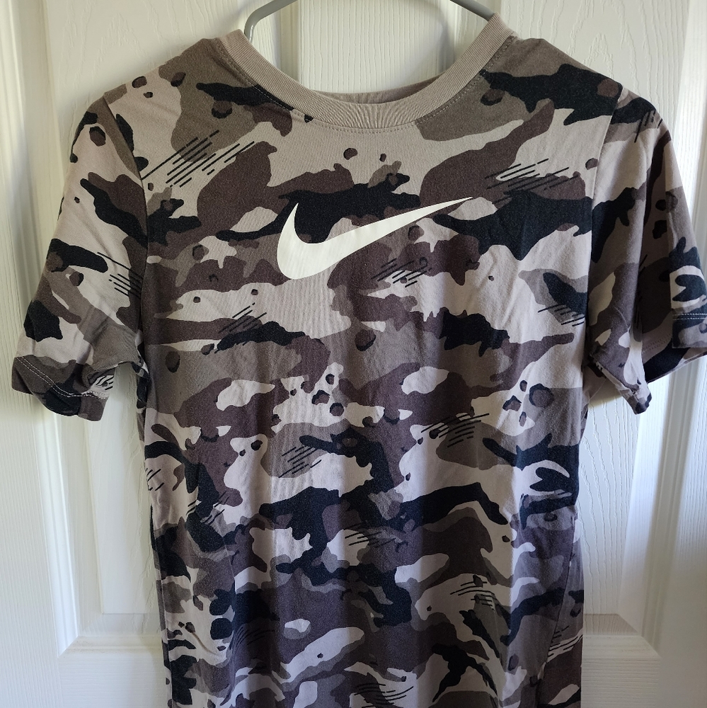 Nike tshiry
